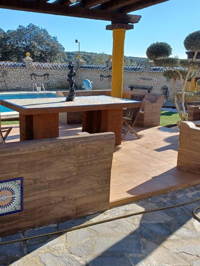 Villa Martinez Alquiler Rural Isabel Alcalá del Valle المظهر الخارجي الصورة