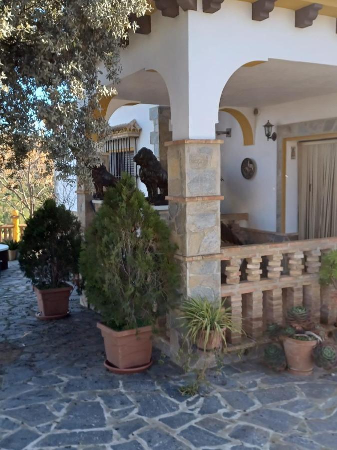 Villa Martinez Alquiler Rural Isabel Alcalá del Valle المظهر الخارجي الصورة